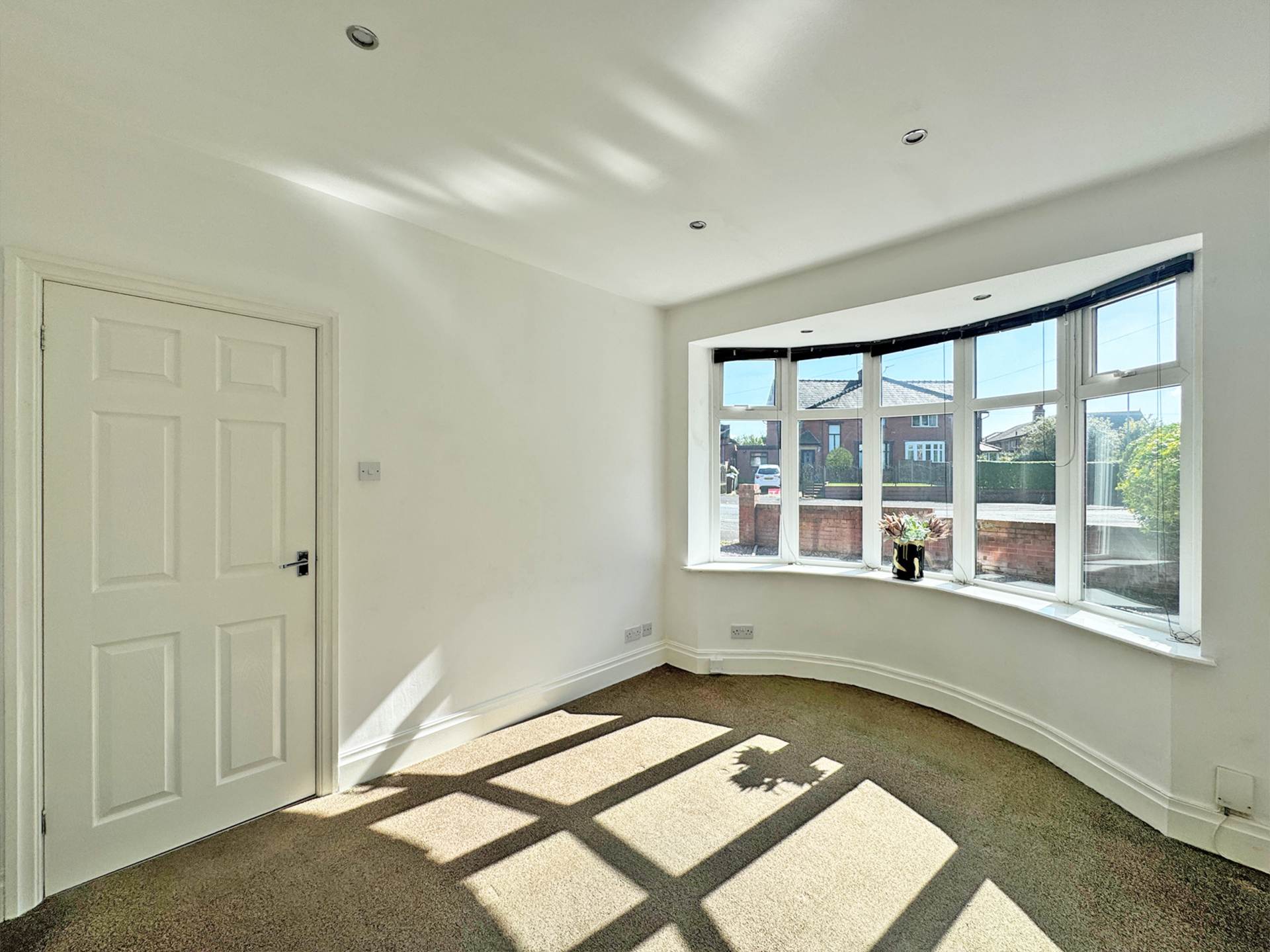 The Avenue, Shaw, Image 3