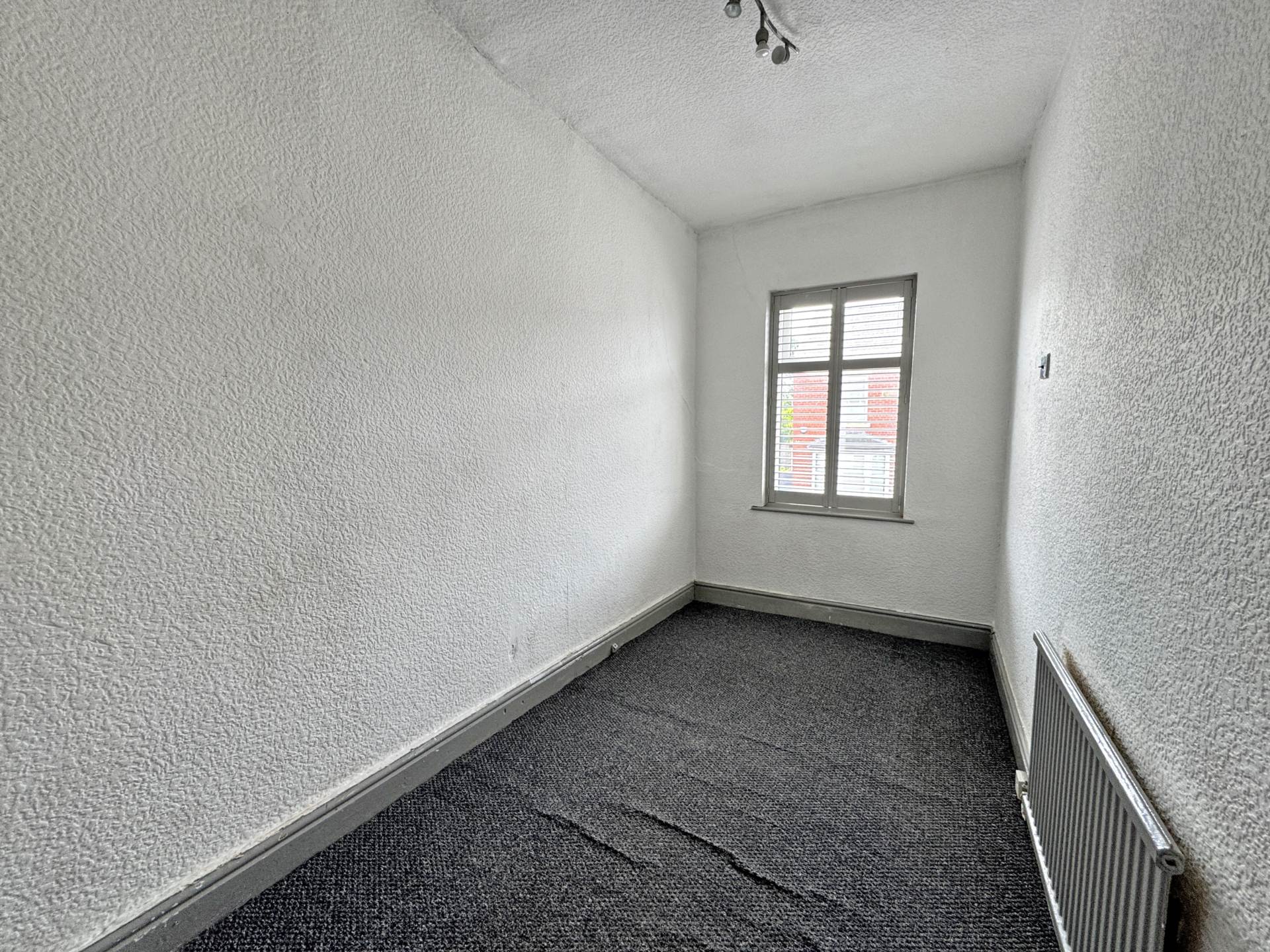 Rochdale Road, Royton, Image 12