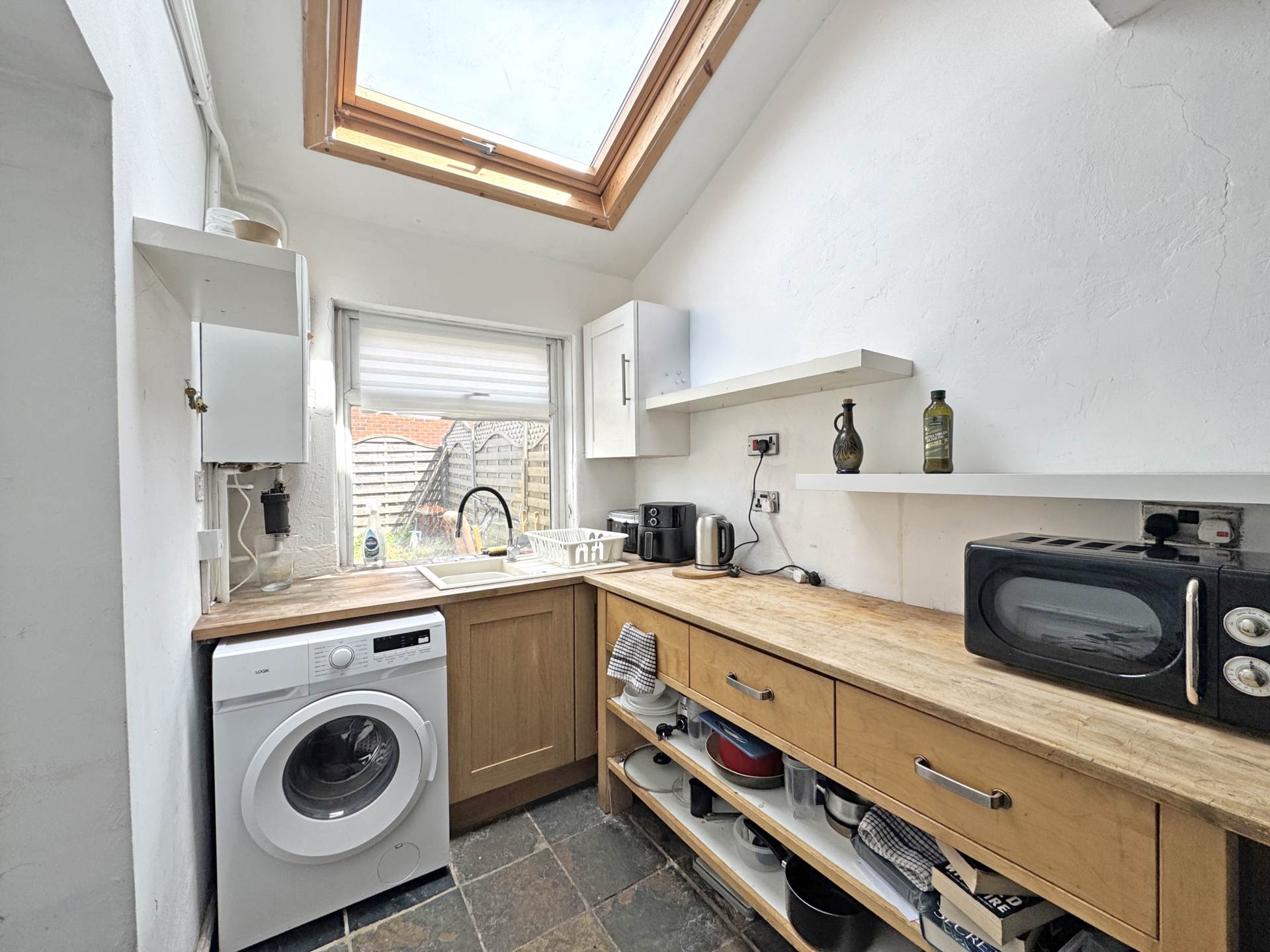 Rochdale Road, Royton, Image 7