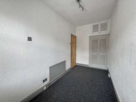 Rochdale Road, Royton, Image 13
