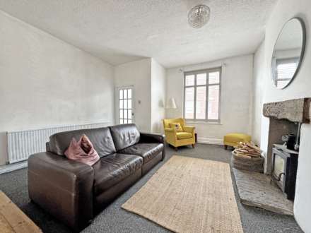Rochdale Road, Royton, Image 4