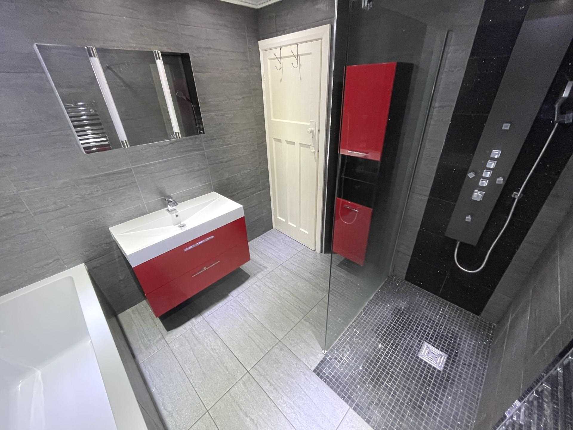 Lees Road, Ashton Under Lyne, Image 15