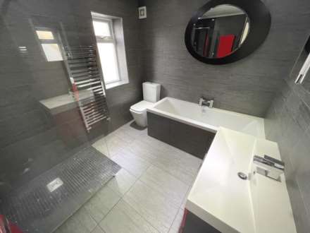 Lees Road, Ashton Under Lyne, Image 14