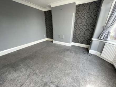 Lees Road, Ashton Under Lyne, Image 4