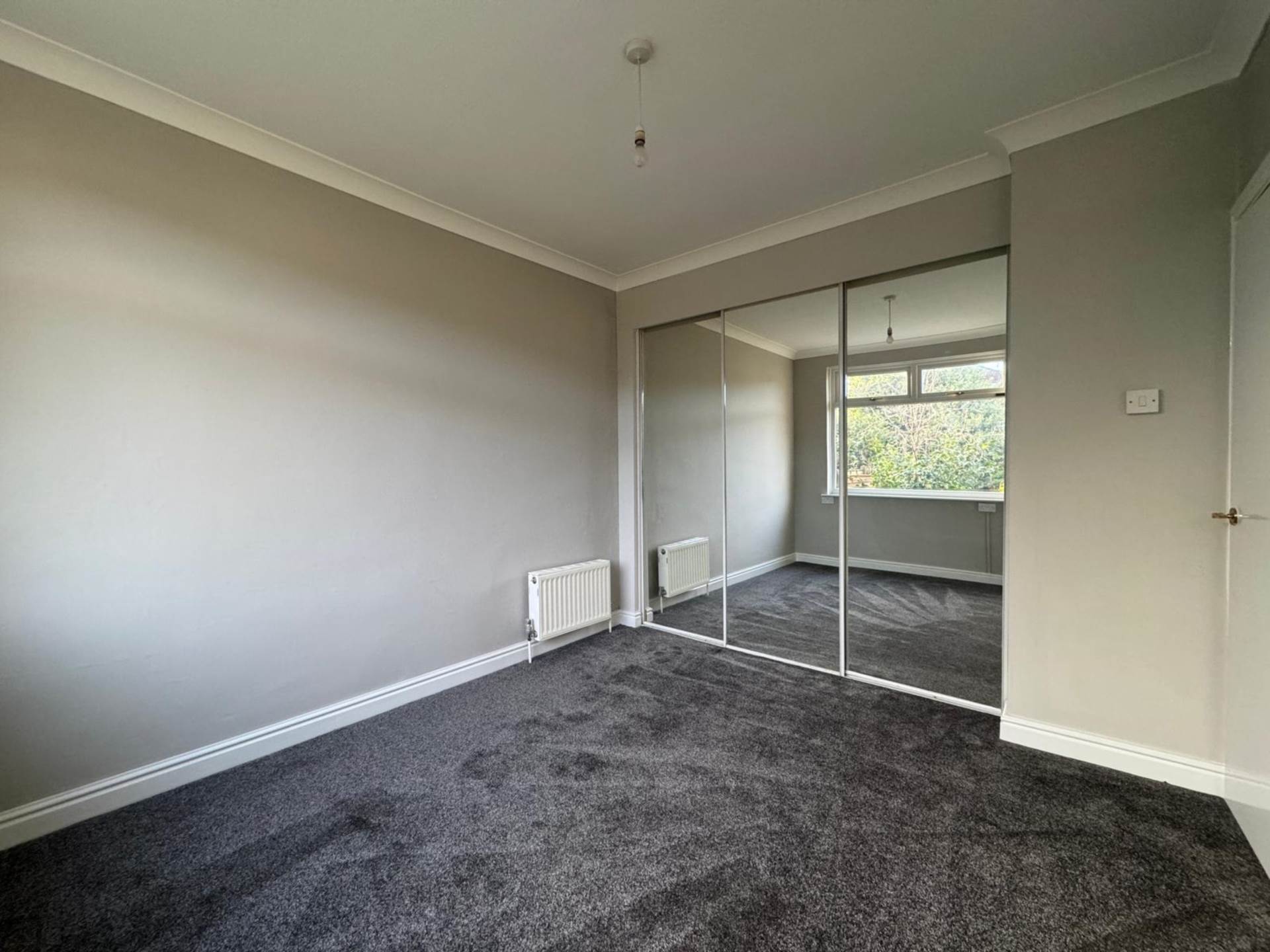 Manor Road, Shaw, Image 10