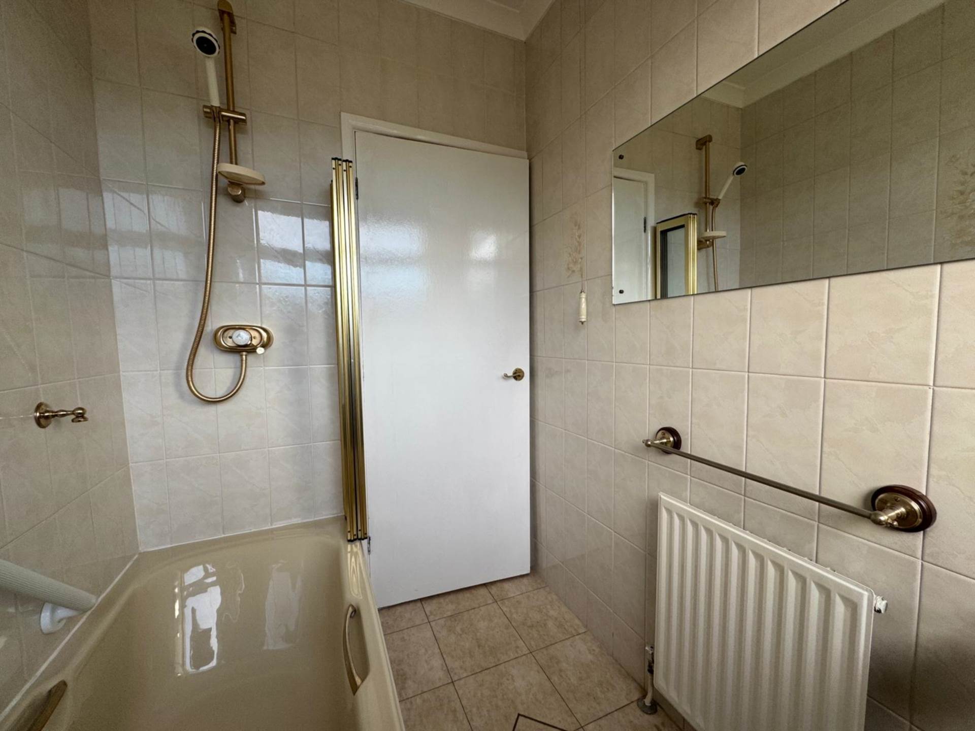 Manor Road, Shaw, Image 12