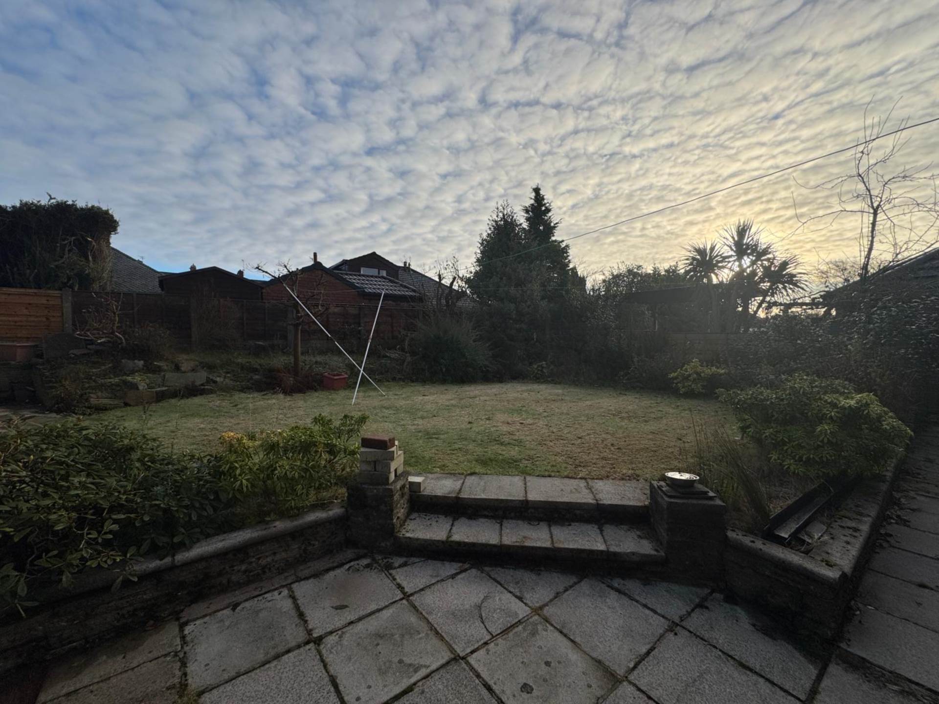Manor Road, Shaw, Image 13