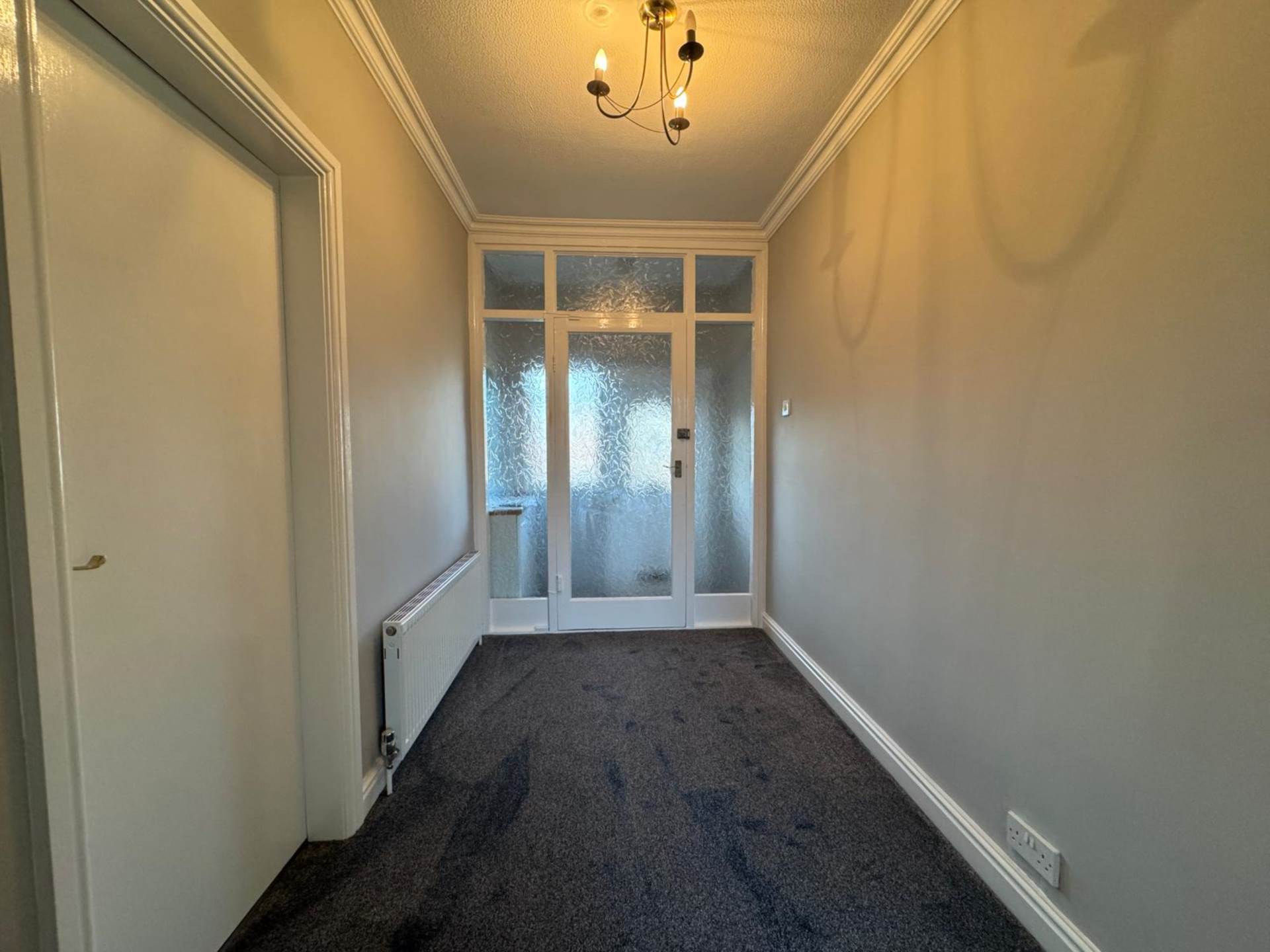 Manor Road, Shaw, Image 4