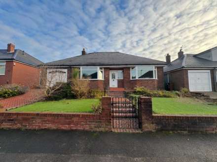 Manor Road, Shaw, Image 1