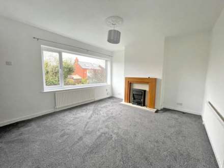 Dogford Road, Royton, Image 2
