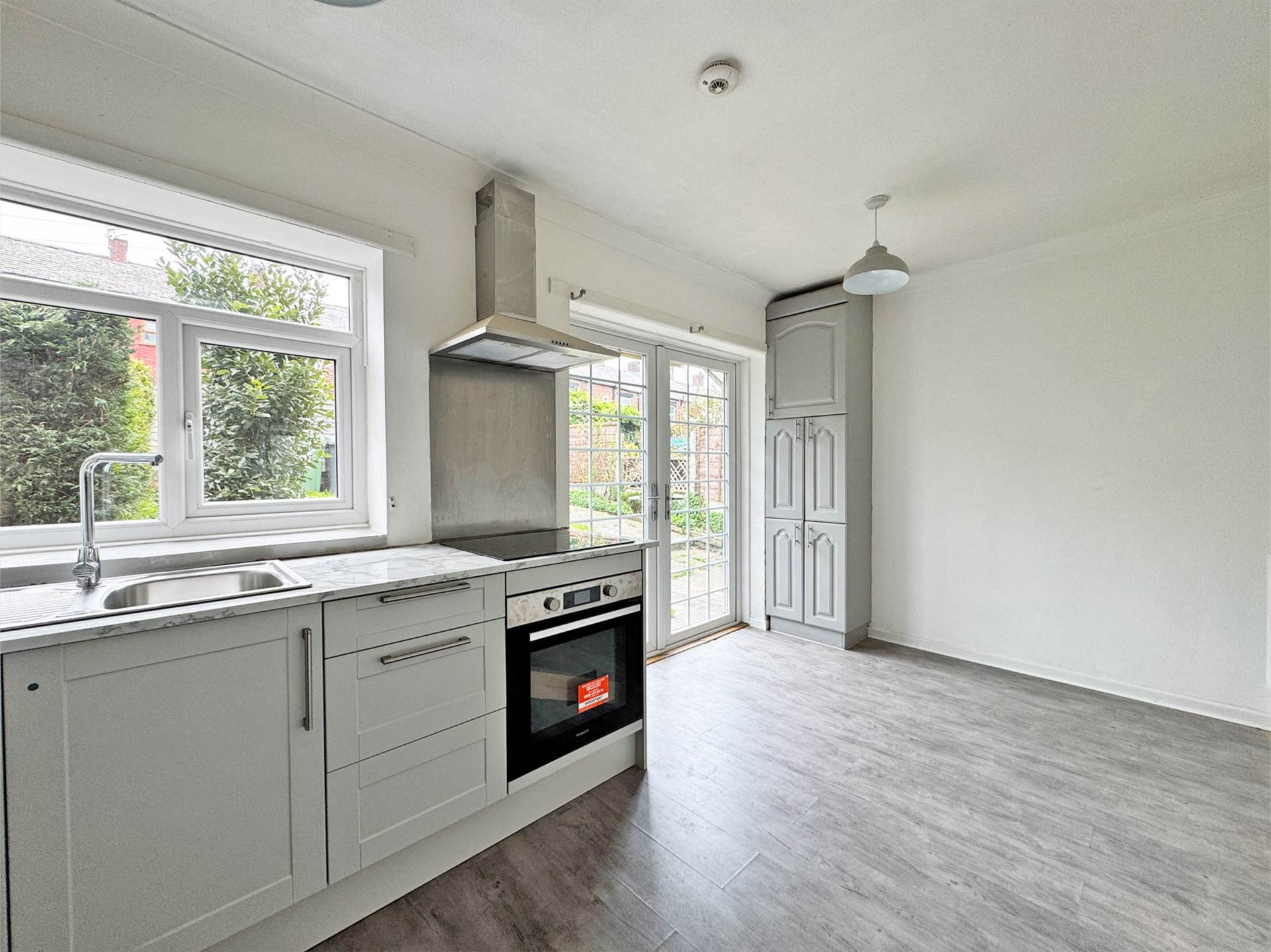 Turf Lane, Royton, Image 4