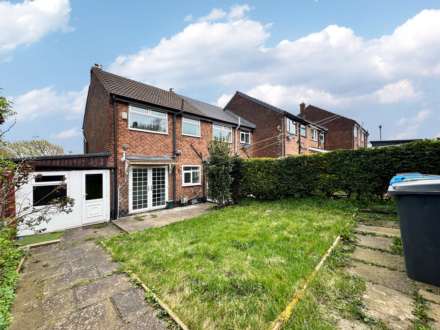 Turf Lane, Royton, Image 14