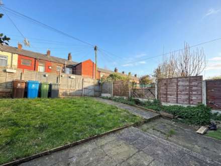 Turf Lane, Royton, Image 15