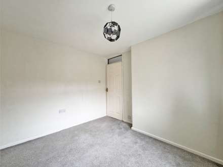 Turf Lane, Royton, Image 9