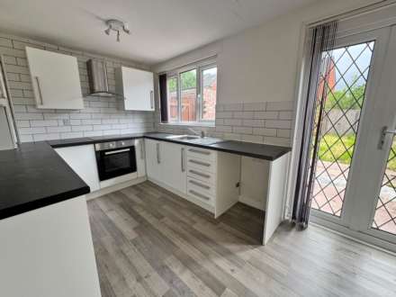 Hopkin Avenue, Derker, Image 4