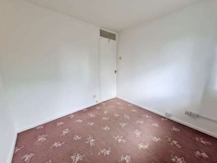 Berkshire Close, Chadderton, Image 10