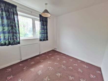 Berkshire Close, Chadderton, Image 11