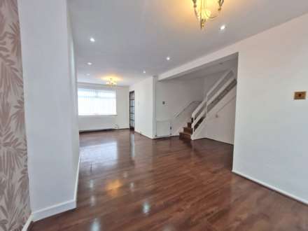 Berkshire Close, Chadderton, Image 2