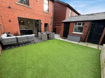Rochdale Rd, Thornham, Royton, Image 10