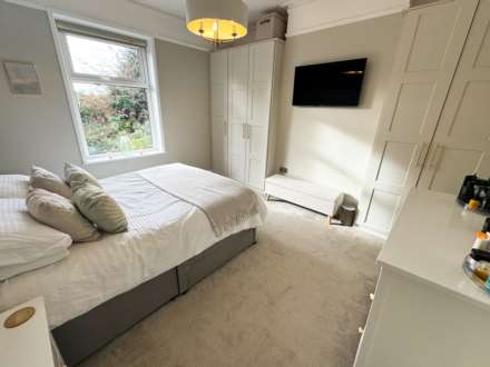 Rochdale Rd, Thornham, Royton, Image 2