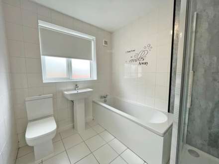 Hollins Road, Oldham, Image 9