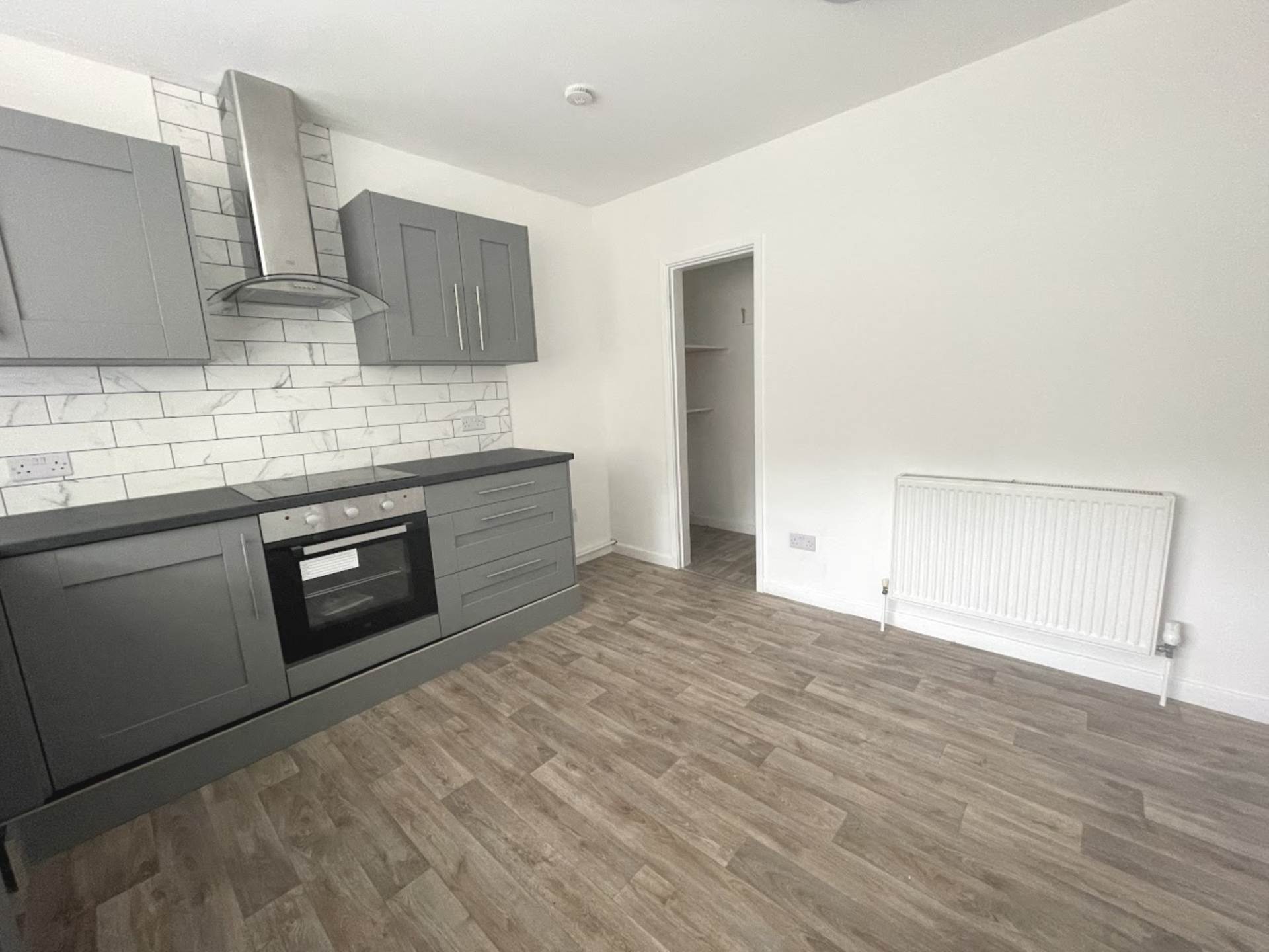 Hollins Road, Oldham, Image 4