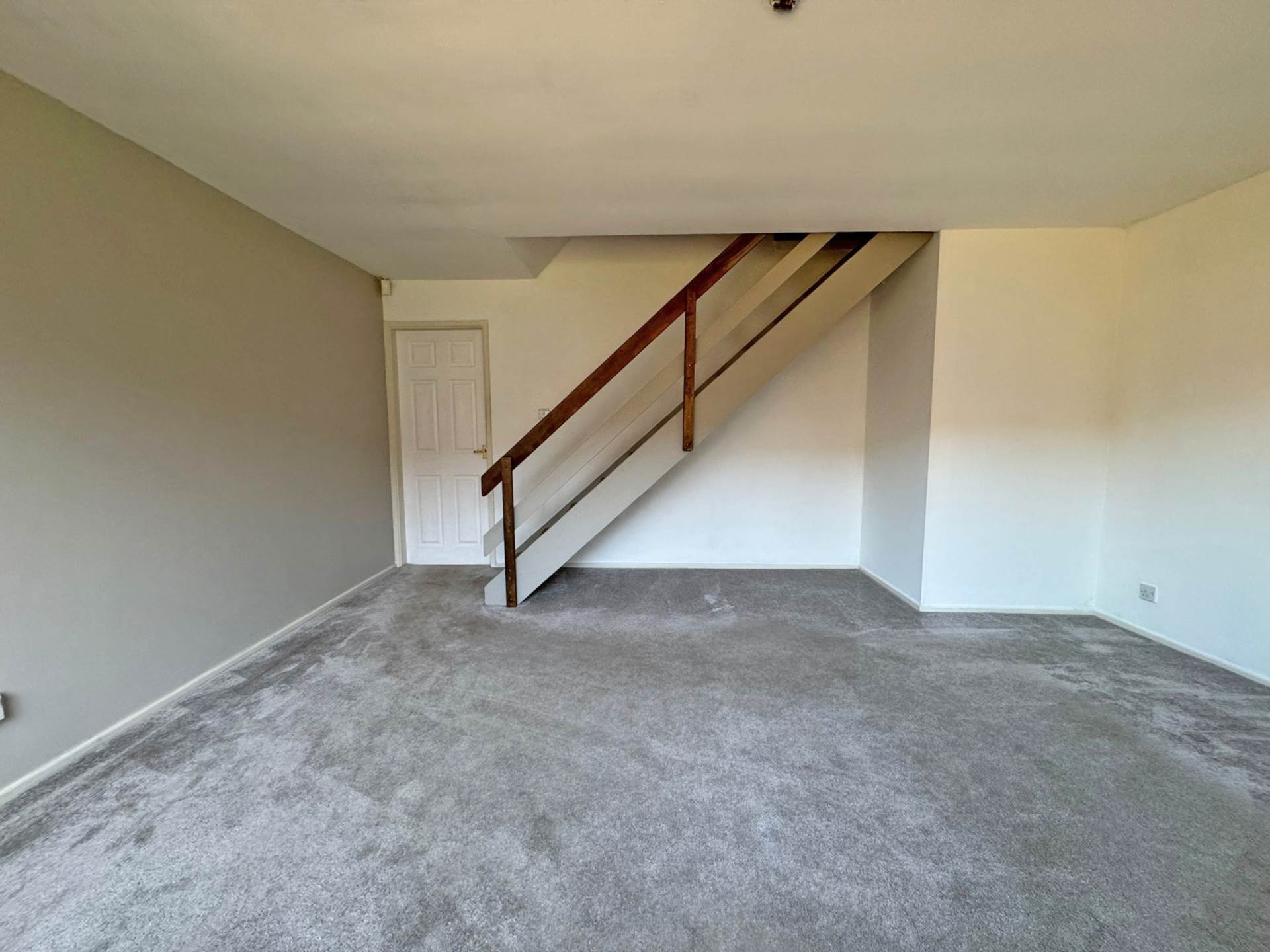 Dryclough Walk, Royton, Image 5