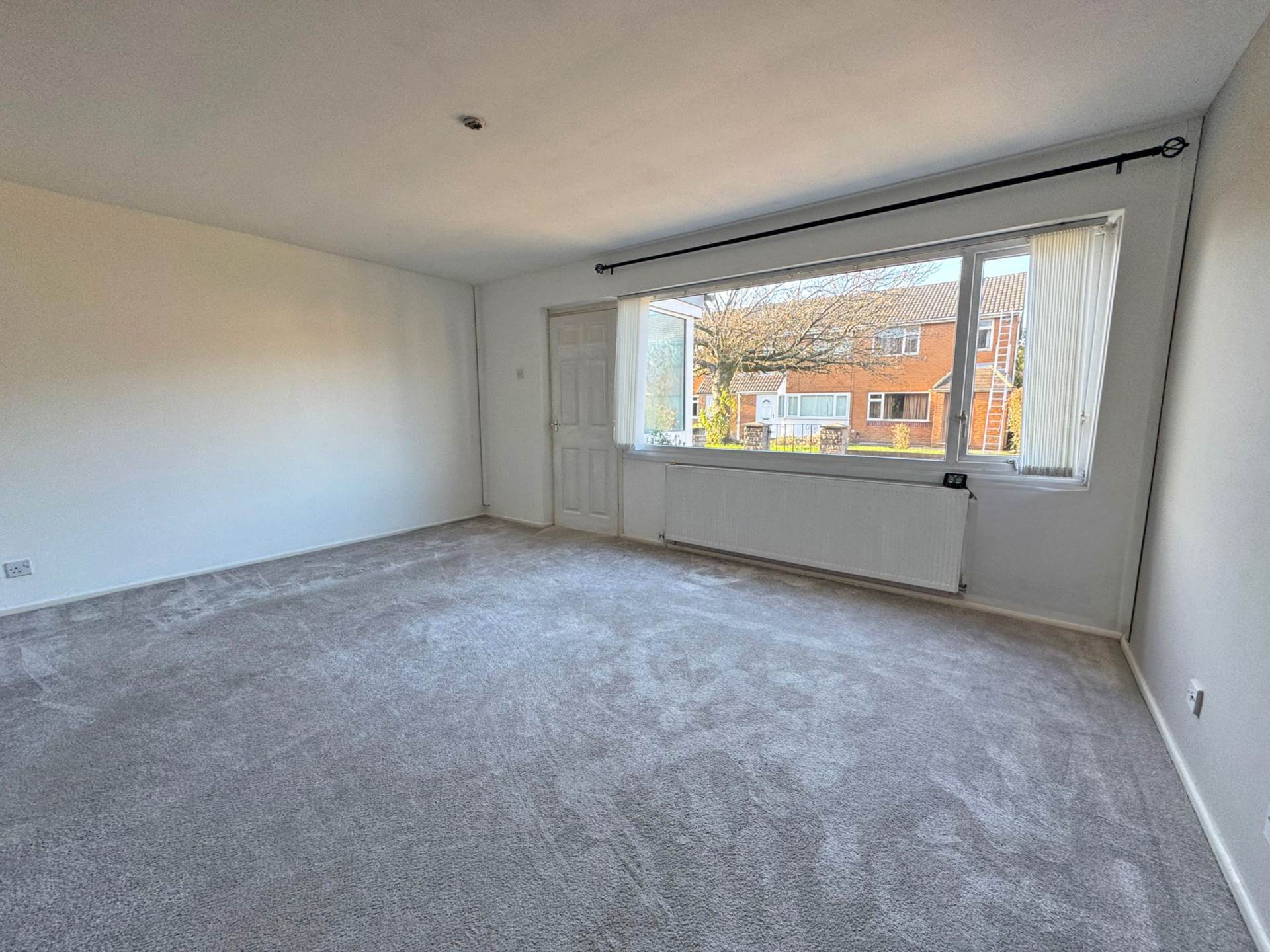 Dryclough Walk, Royton, Image 6