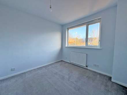 Dryclough Walk, Royton, Image 15