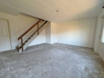 Dryclough Walk, Royton, Image 3