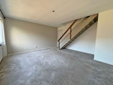 Dryclough Walk, Royton, Image 4