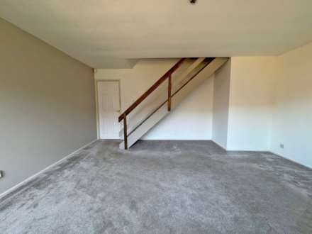 Dryclough Walk, Royton, Image 5