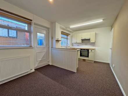 Dryclough Walk, Royton, Image 7