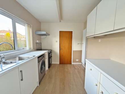 Dorset Avenue, Shaw, Oldham, Image 4