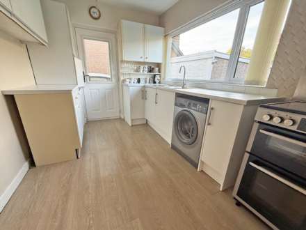 Dorset Avenue, Shaw, Oldham, Image 5
