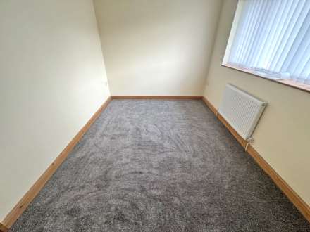 Moor Street, Shaw, Image 14