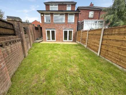 Moor Street, Shaw, Image 3