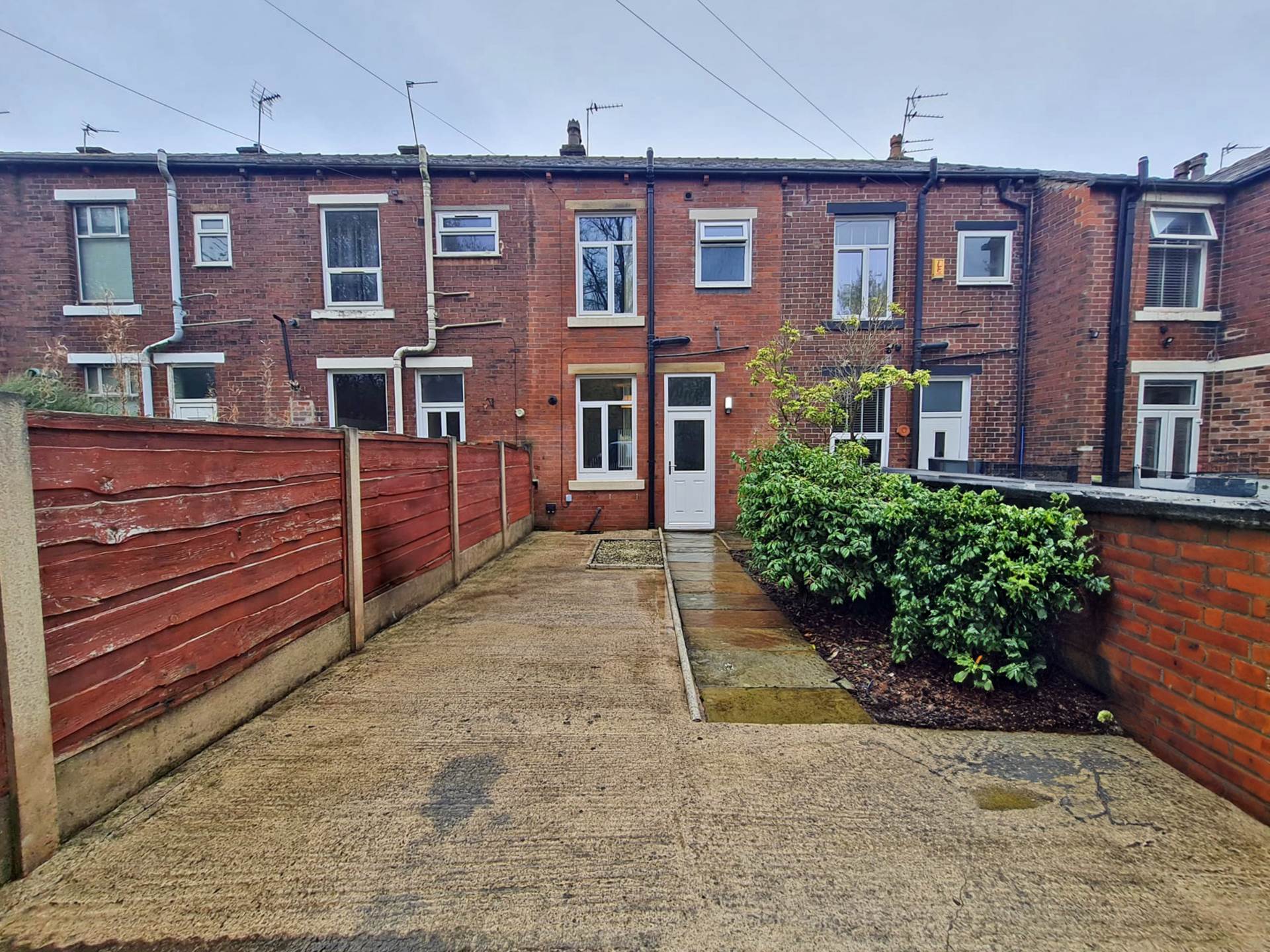 Beal Lane, Shaw, Image 15