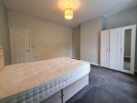 Beal Lane, Shaw, Image 10