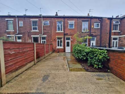 Beal Lane, Shaw, Image 15