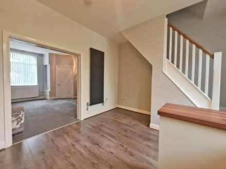 Beal Lane, Shaw, Image 4