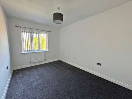Rosebay Close, Royton, Image 12