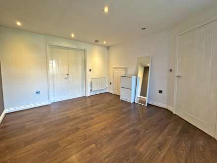 Rosebay Close, Royton, Image 5