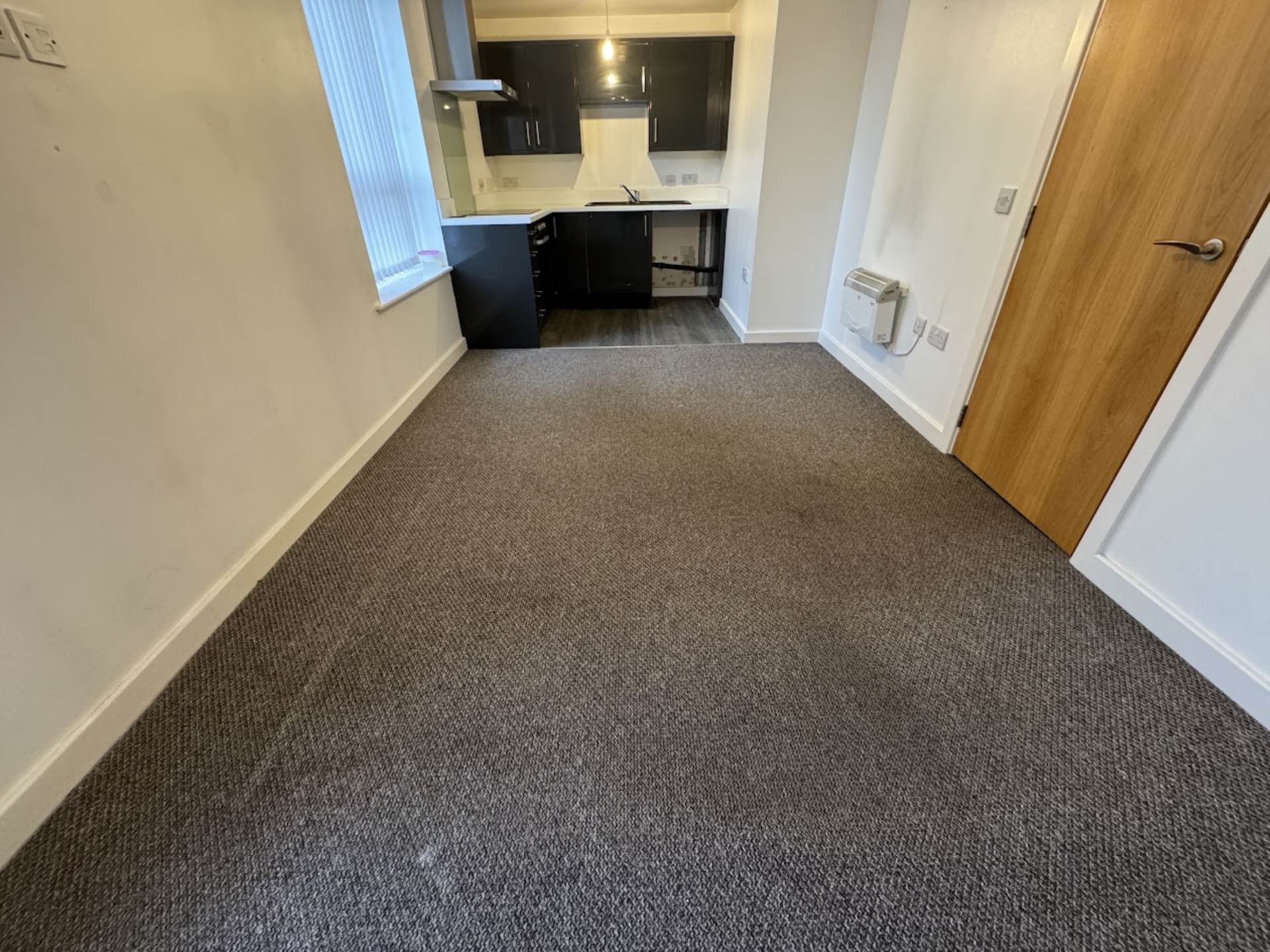 Huddersfield Road, Newhey, Image 5