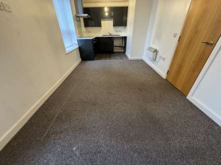 Huddersfield Road, Newhey, Image 5