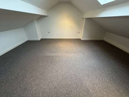 Huddersfield Road, Newhey, Image 7