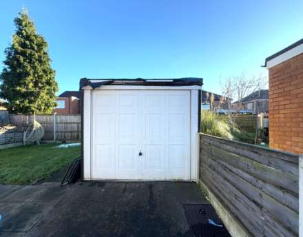 Merton Grove, Chadderton, Image 15