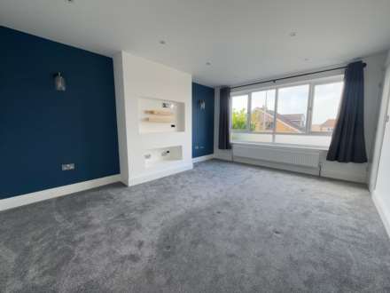 Denbigh Drive, Shaw, Image 2