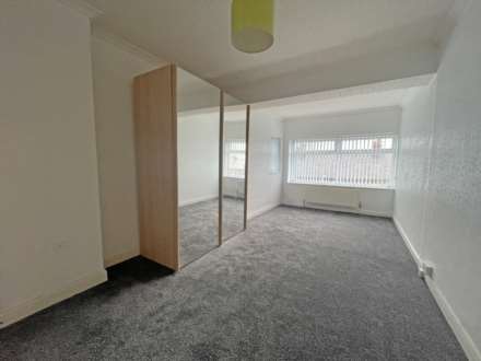 Oaklands Road, Royton, Image 10