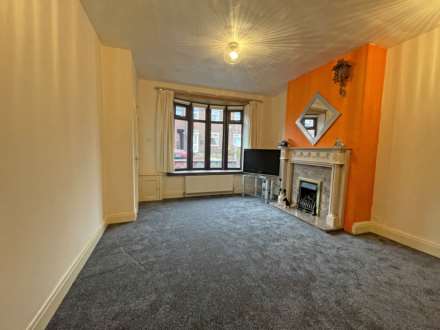 Oaklands Road, Royton, Image 3